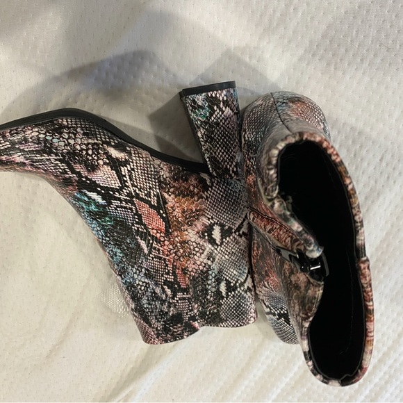 Sugar - Animal Print Boots - NWOT - Picture 4 of 6